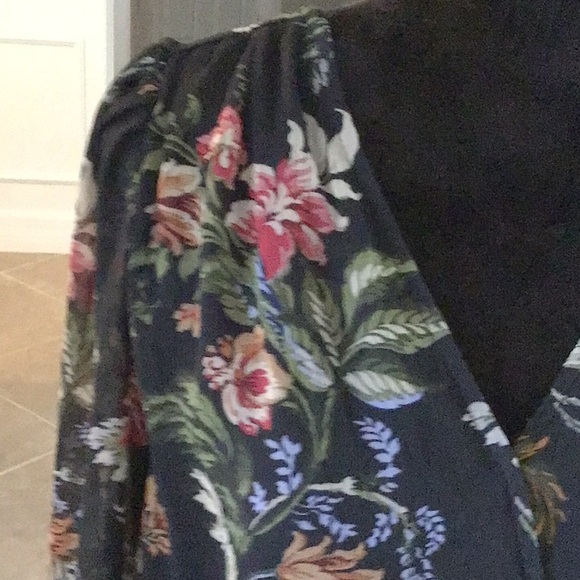 HAVER London floral print smocked waist top, black background, size large - Picture 3 of 11